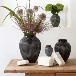 KNABSTRUP KERAMIK Vase 20cm Riflet Svart