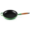 LE CREUSET Støpejernspanne m/trehåndtak 28cm Bamboo Green