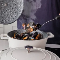 Lifetime Brands Europe ltd Masterclass Cast Aluminium Gryte 4L Krem