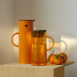 STELTON EM77 Kanne m/lokk 1,5L Oransje