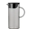 STELTON EM77 Vannkanne m/lokk 1,5L Smoke